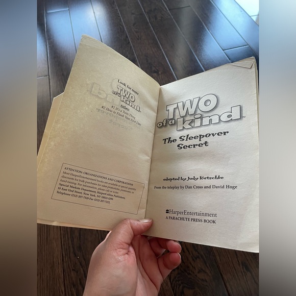 3 Used Paperback Two Of a Kind Book Starring Mary-Kate & Ashley Olsen - Picture 13 of 16